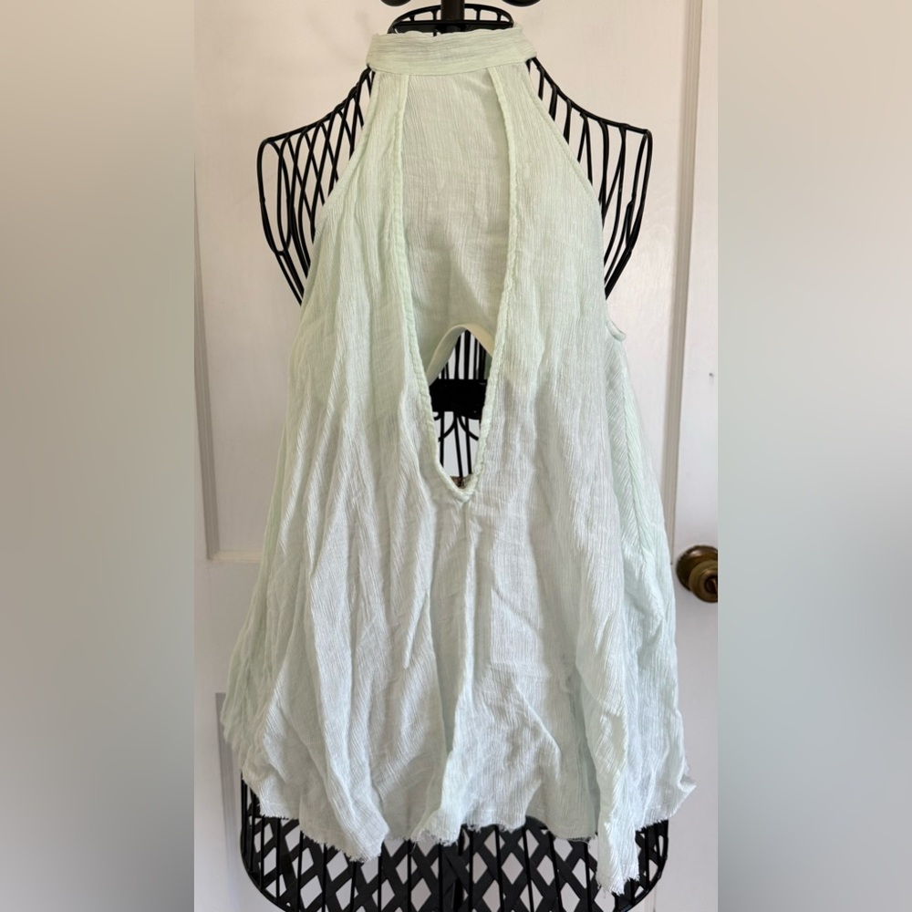 Sabo Skirt Open Back Top - Picture 4 of 10